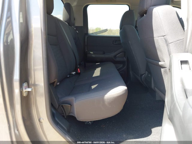 Nissan Frontier S 4x4