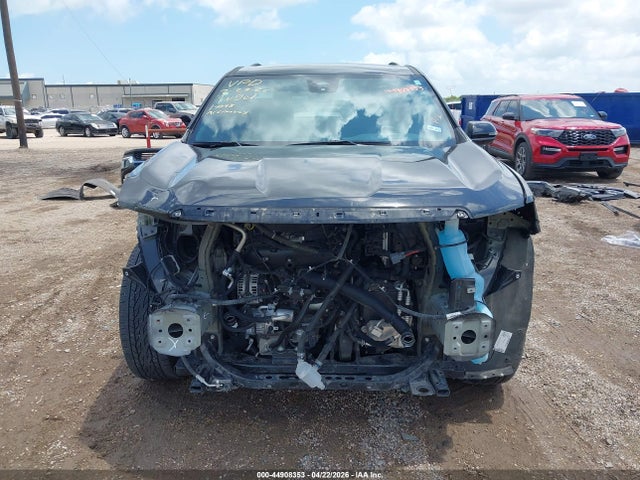 GMC Acadia Fwd Elevation