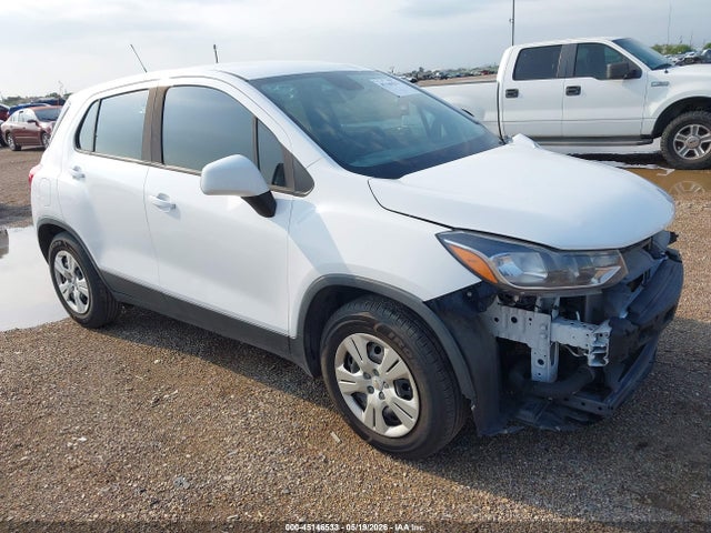 Salvage Chevrolet Trax Image