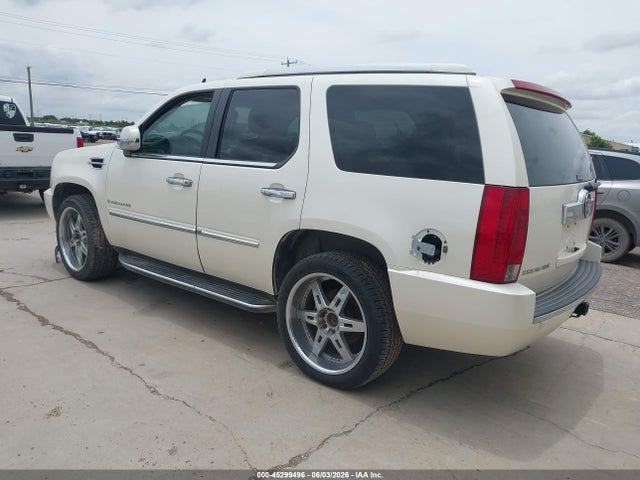 Cadillac Escalade Standard