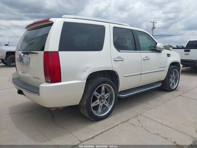 Cadillac Escalade Standard