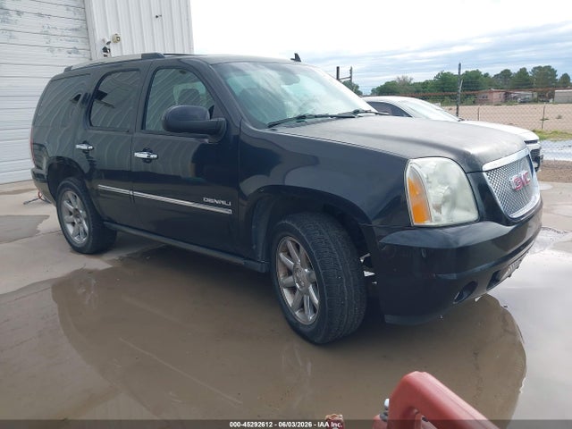 Salvage GMC Yukon Image