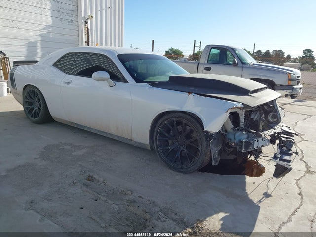 Salvage Dodge Challenger Image