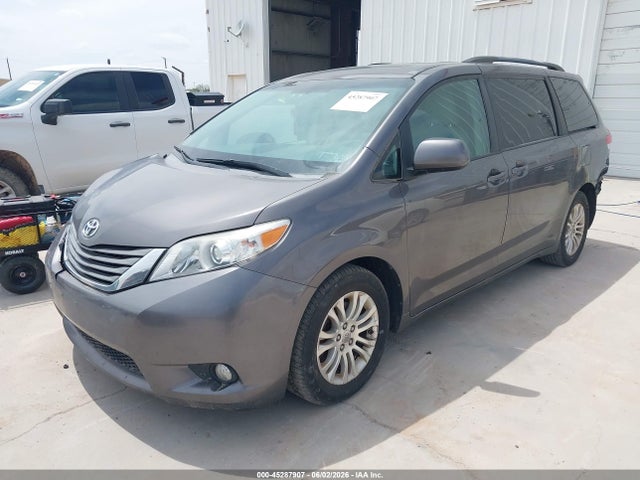 Toyota Sienna Xle V6