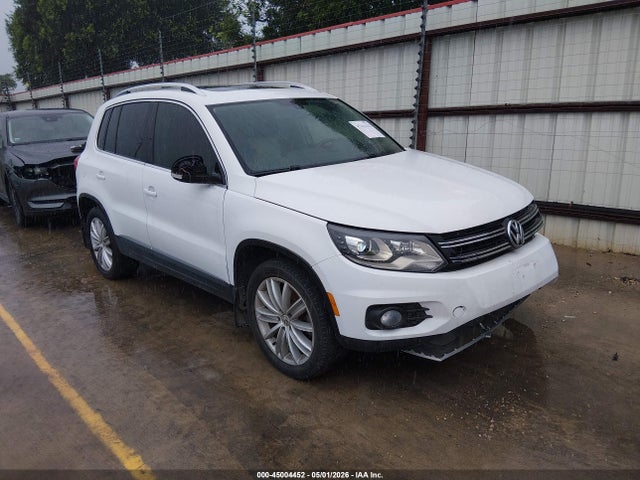 Salvage Volkswagen Tiguan Image