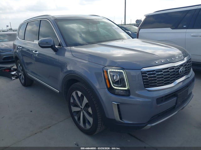 Salvage Kia Telluride Image