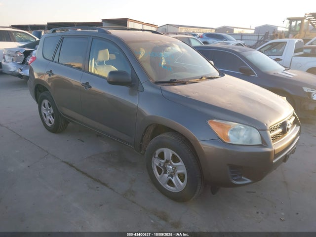 Salvage Toyota RAV4 Image