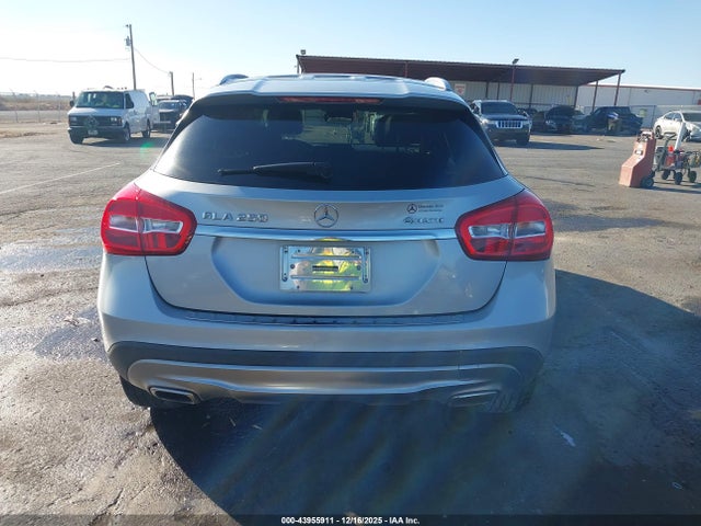 Mercedes-Benz GLA 4matic