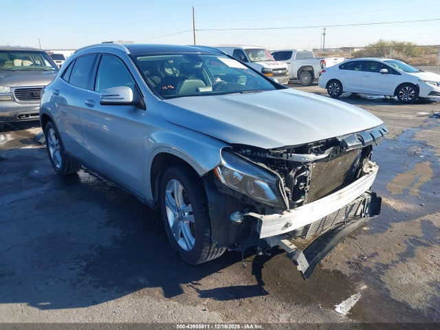 Salvage Mercedes-Benz GLA Image