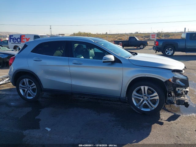 Mercedes-Benz GLA 4matic