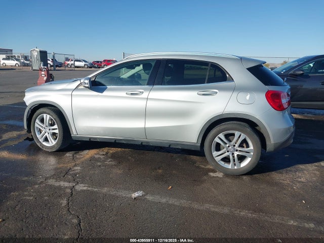 Mercedes-Benz GLA 4matic