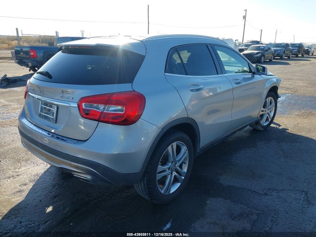 Mercedes-Benz GLA 4matic