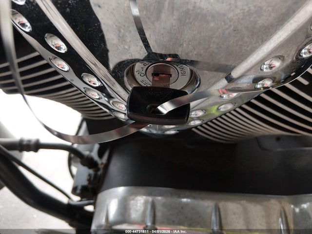 Victory Motorcycles Deluxe Touring
