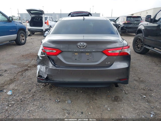 Toyota Camry Le
