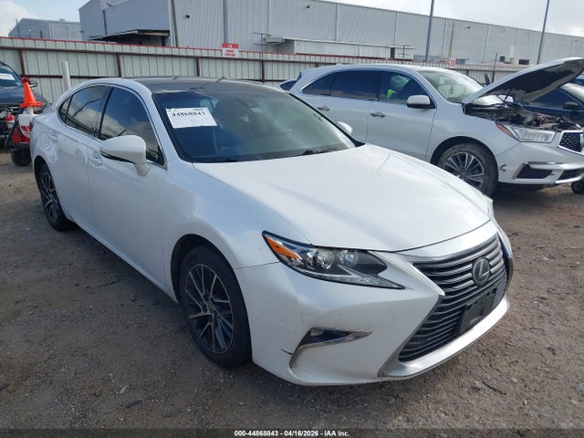 Salvage Lexus Es Image
