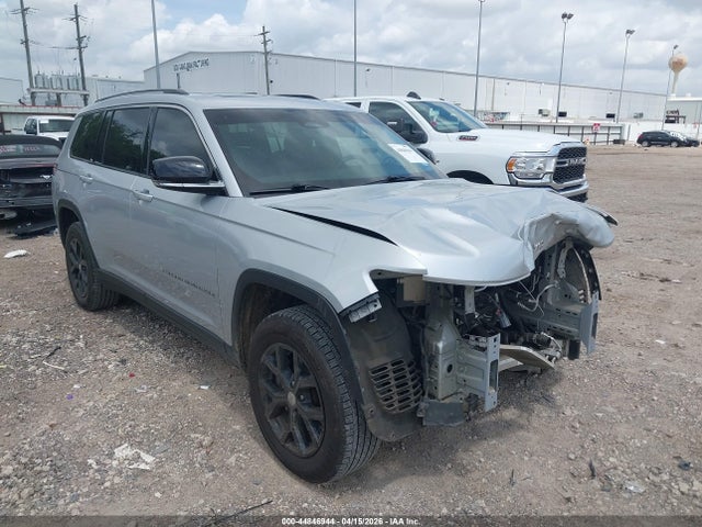 Salvage Jeep Grand Cherokee Image