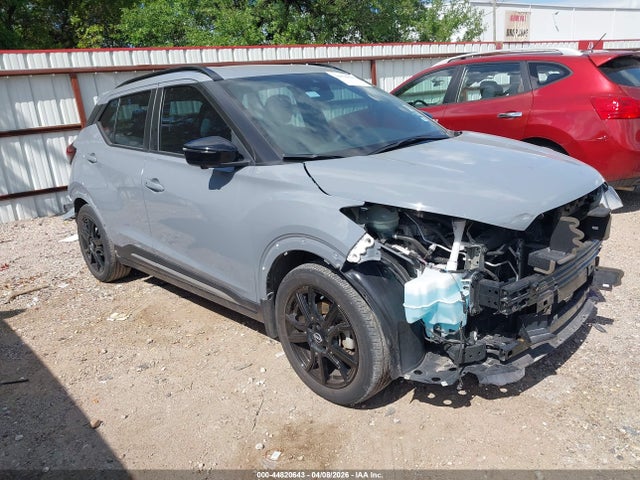 Salvage Nissan Kicks Image