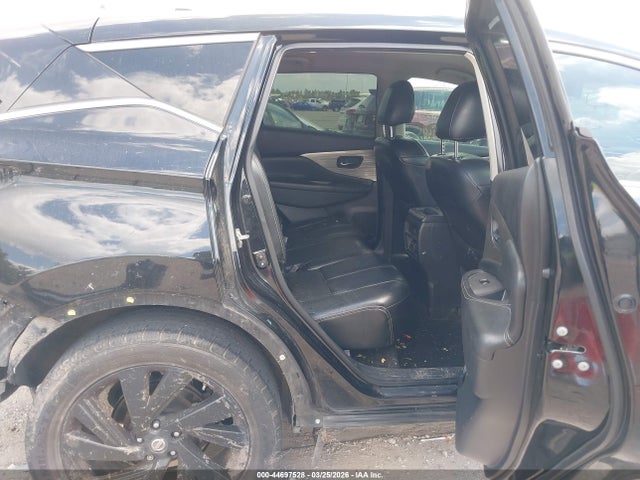 Nissan Murano S