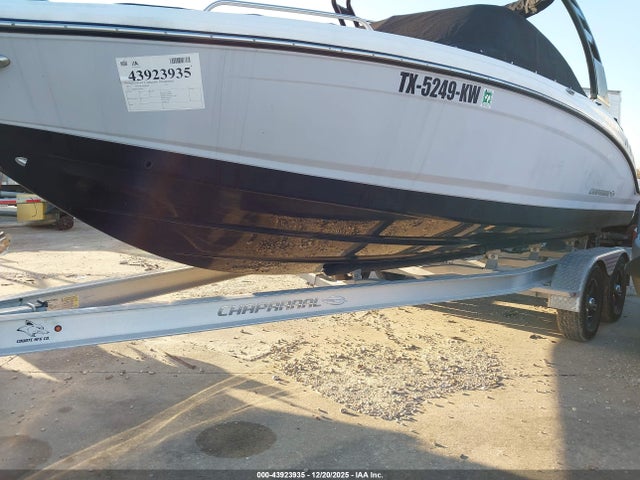 Chaparral 23