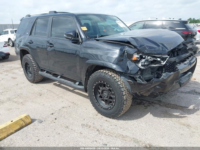 Salvage Toyota 4Runner Image