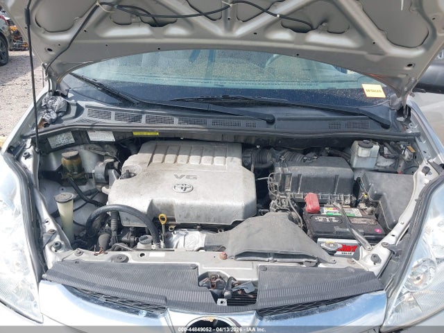 Toyota Sienna Ce