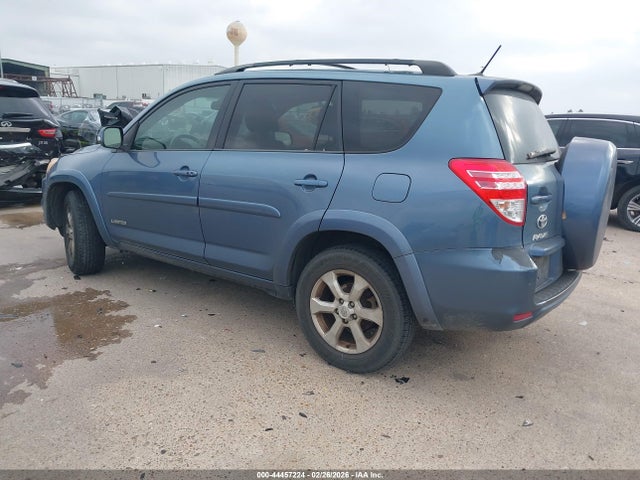 Toyota RAV4 Limited V6