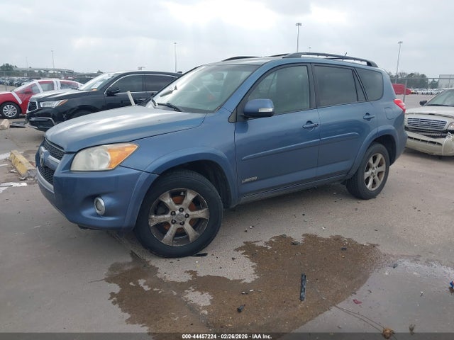Toyota RAV4 Limited V6