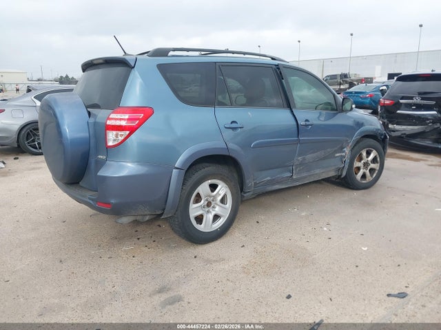 Toyota RAV4 Limited V6