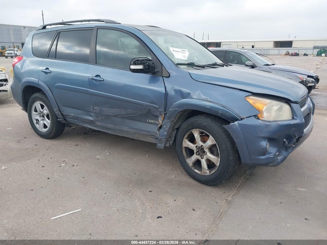 Salvage Toyota RAV4 Image