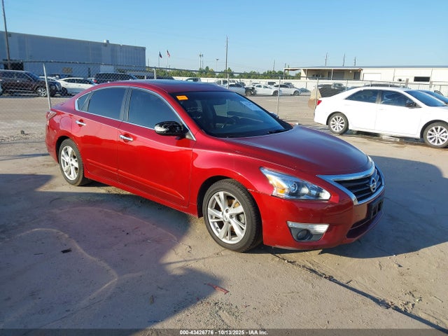 Salvage Nissan Altima Image