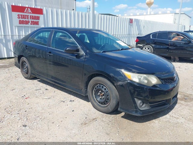 Salvage Toyota Camry Image