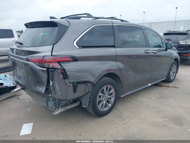 Toyota Sienna Xle