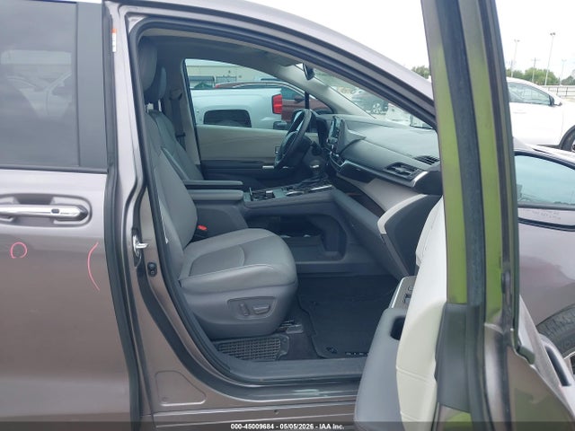 Toyota Sienna Xle