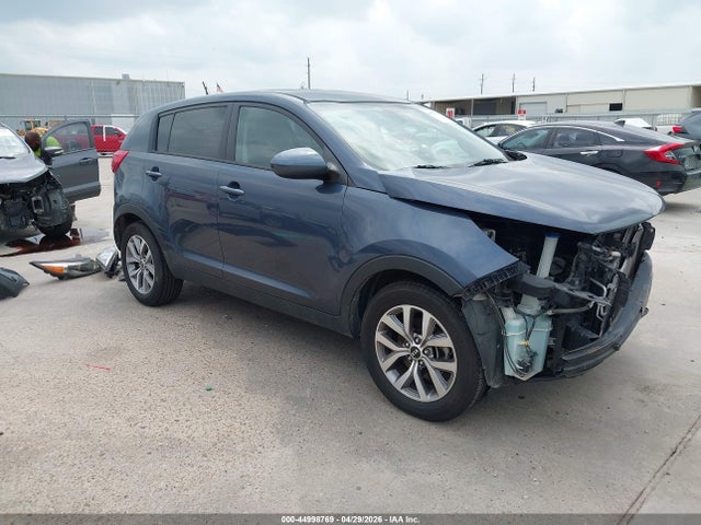 Salvage Kia Sportage Image