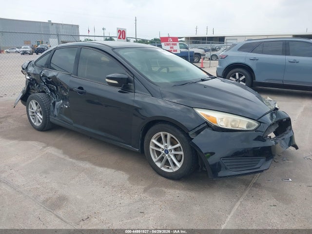 Salvage Ford Focus Image