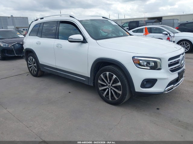 Salvage Mercedes-Benz GLB Image