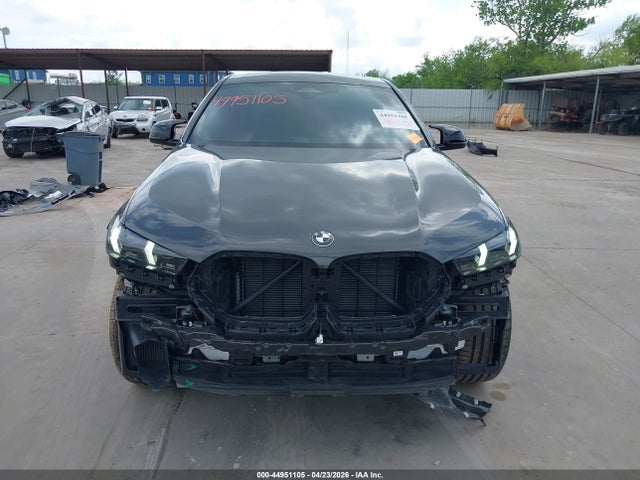 BMW X Series M60i