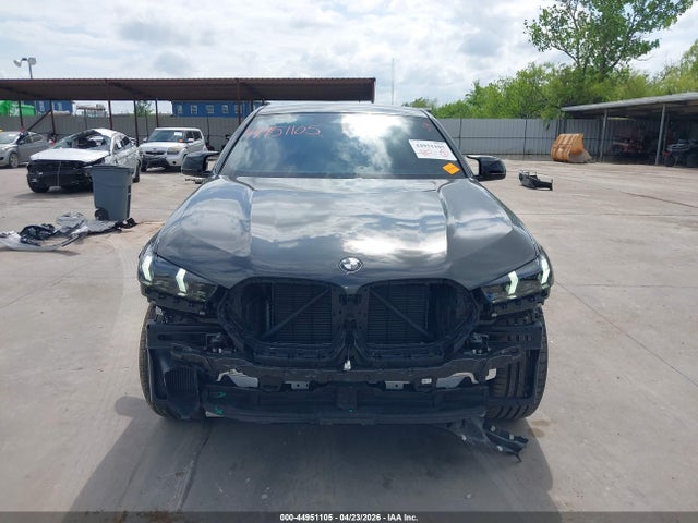 BMW X Series M60i