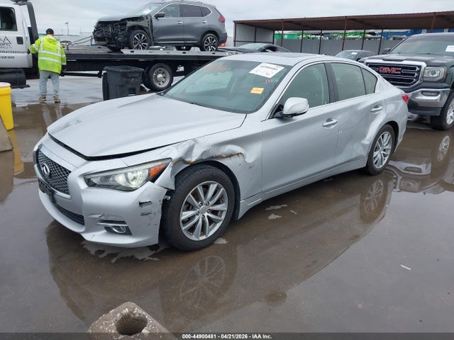 INFINITI Q50 Premium