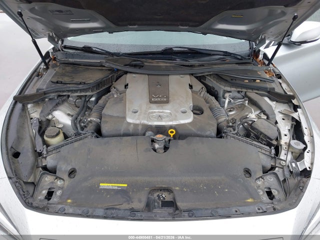 INFINITI Q50 Premium