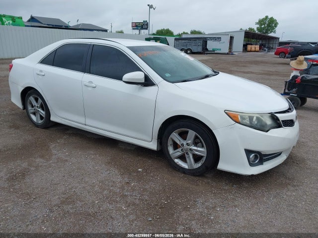 Salvage Toyota Camry Image