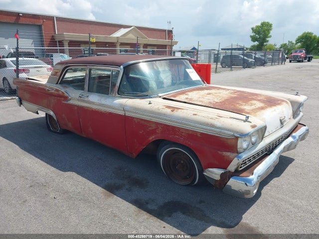 Salvage Ford Galaxie 500 Fairlane Image