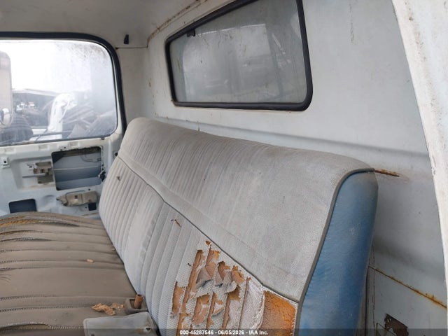 Chevrolet C5000 C5d042