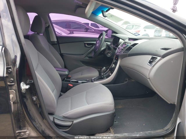 Hyundai ELANTRA Se