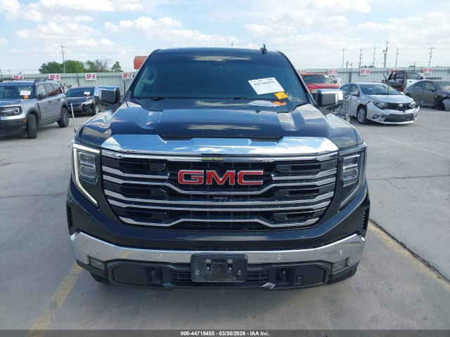 GMC Sierra 1500 4wd  Short Box Slt