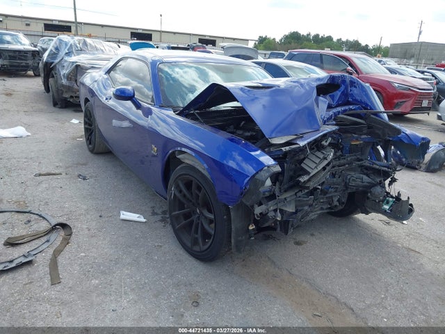 Salvage Dodge Challenger Image