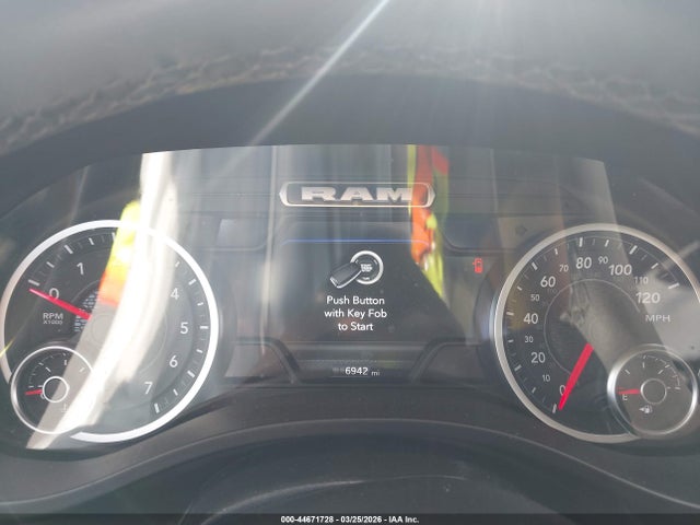 Ram 1500 Laramie  4x4 5'7 Box