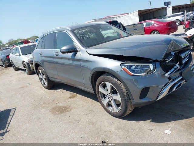 Salvage Mercedes-Benz GLC Image