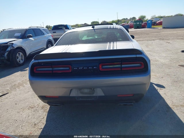 Dodge Challenger 392 Hemi Scat Pack Shaker