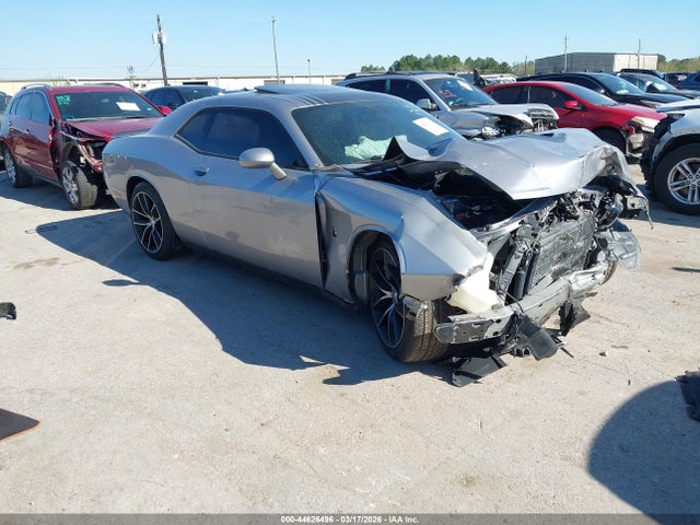 Salvage Dodge Challenger Image